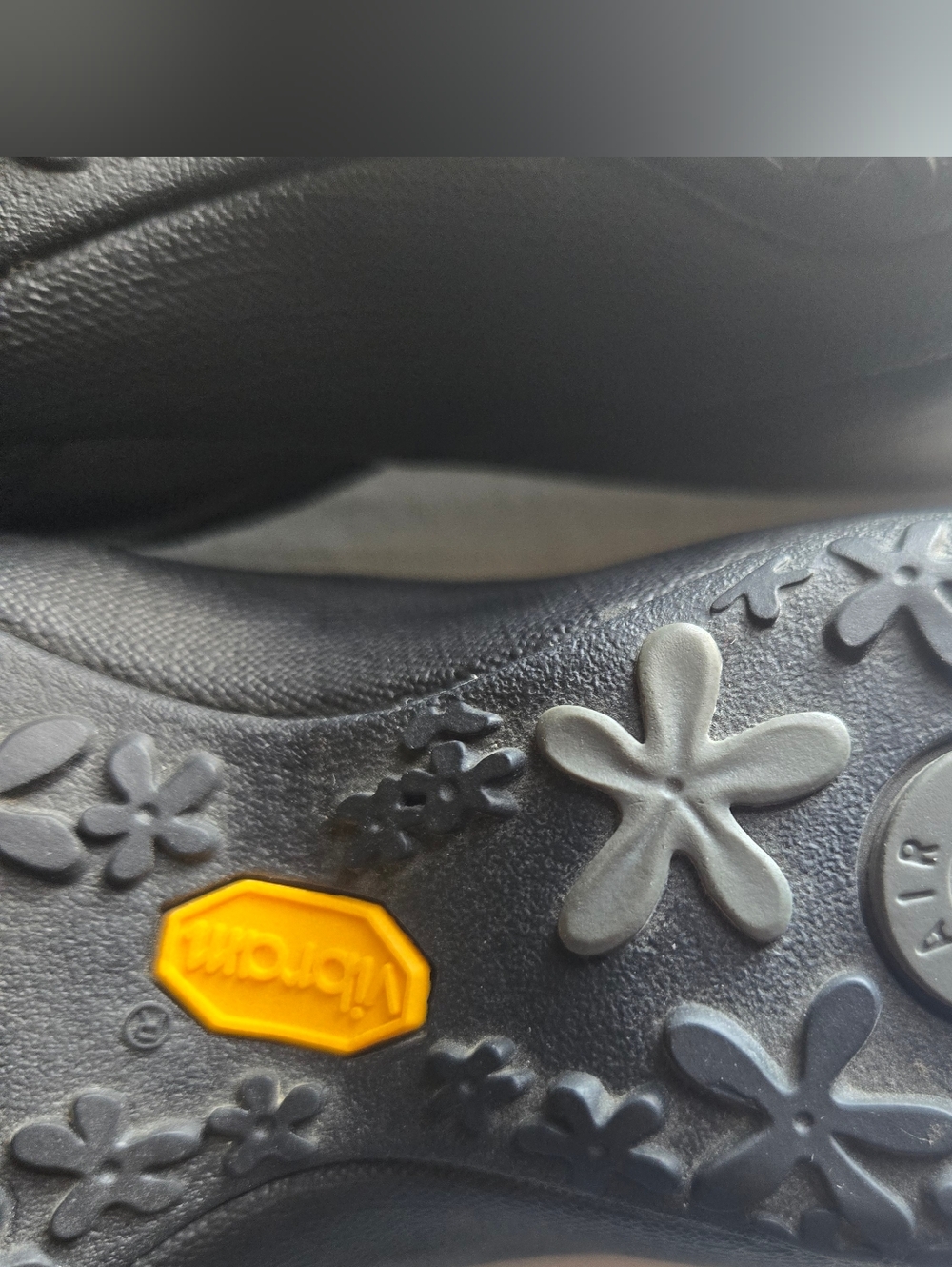 Merrell Women's Black Floral-Print Slide Sandals - Picture 6 of 7